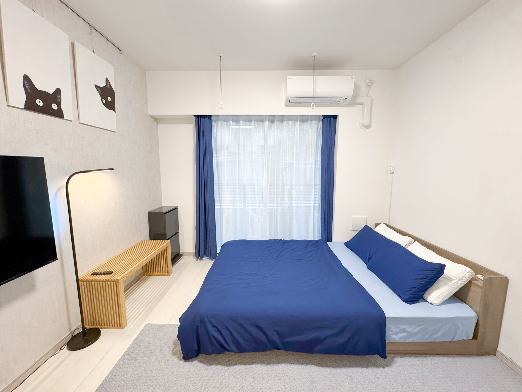 Triphome Higashi Shinjuku 旅屋東新宿|藍白清新系裝潢風 / 步行可到東京最大韓國城與新宿商圈 - 湛藍四人房